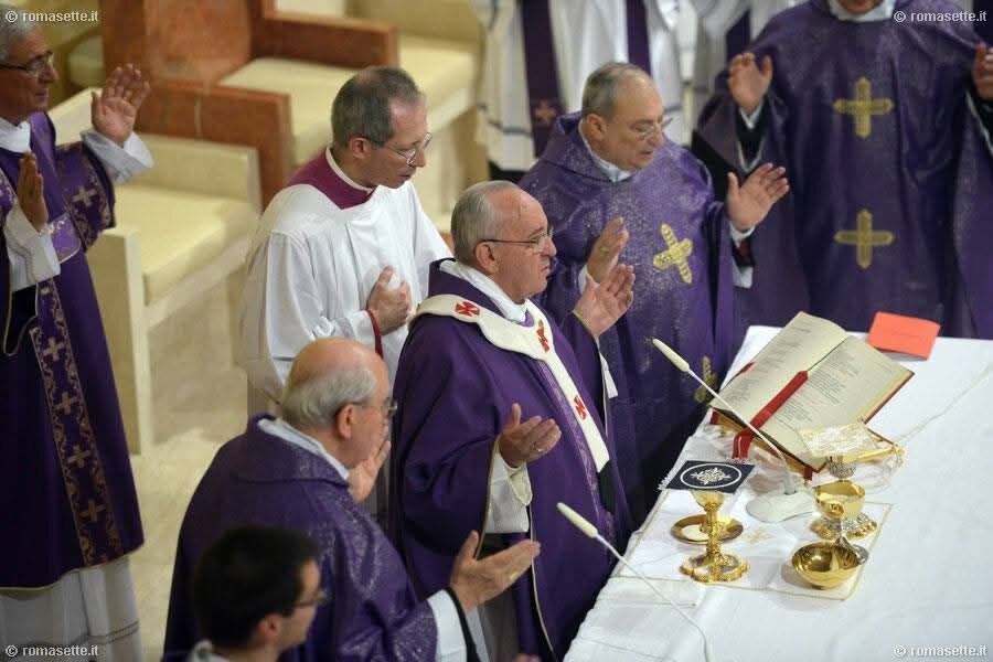 Celebrazione Eucaristica in suffragio di Papa Francesco Celebrazione Eucaristica in suffragio di Papa Francesco