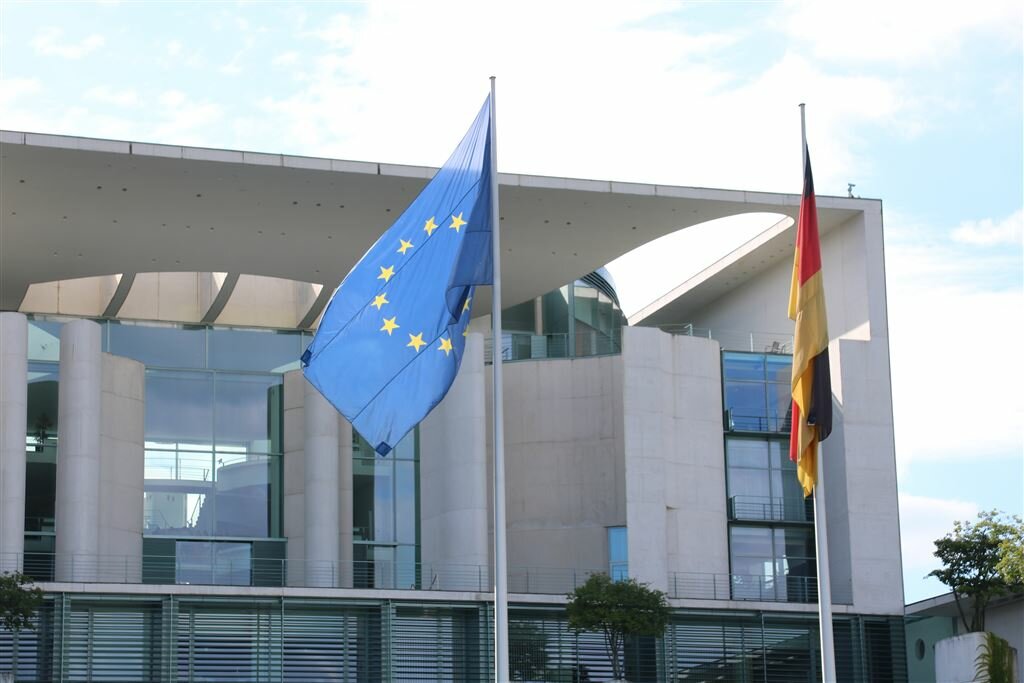 germania-sede-del-cancelliere-der-kubus-ist-36-meter-hoch.jpeg germania-sede-del-cancelliere-der-kubus-ist-36-meter-hoch.jpeg
