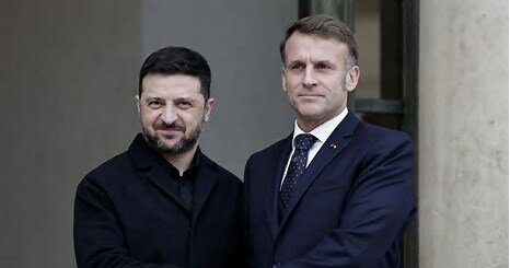French President Macron met with Zelensky in Paris