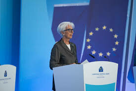 Eurozone Monetary Policy: ECB Freezes Rates Pending Fall Energy Impact