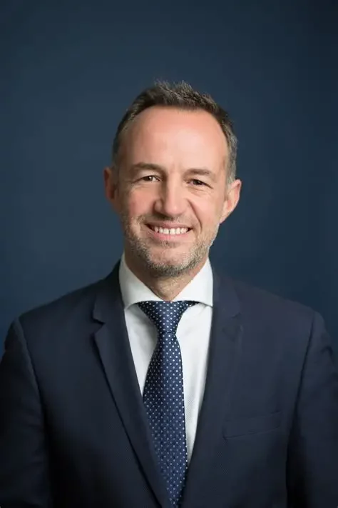 parigi-sindaco-gregoire-a-.webp