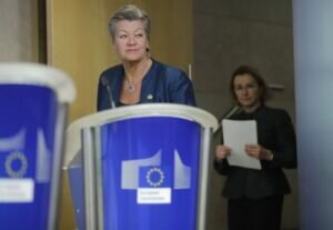 La Commissione non finanzier&agrave; direttamente la costruzione di muri ai confini Ue