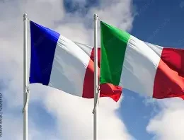 francia-italia-bandiere-.webp