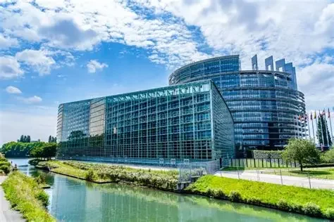 strasburgo-parl-europeo.webp