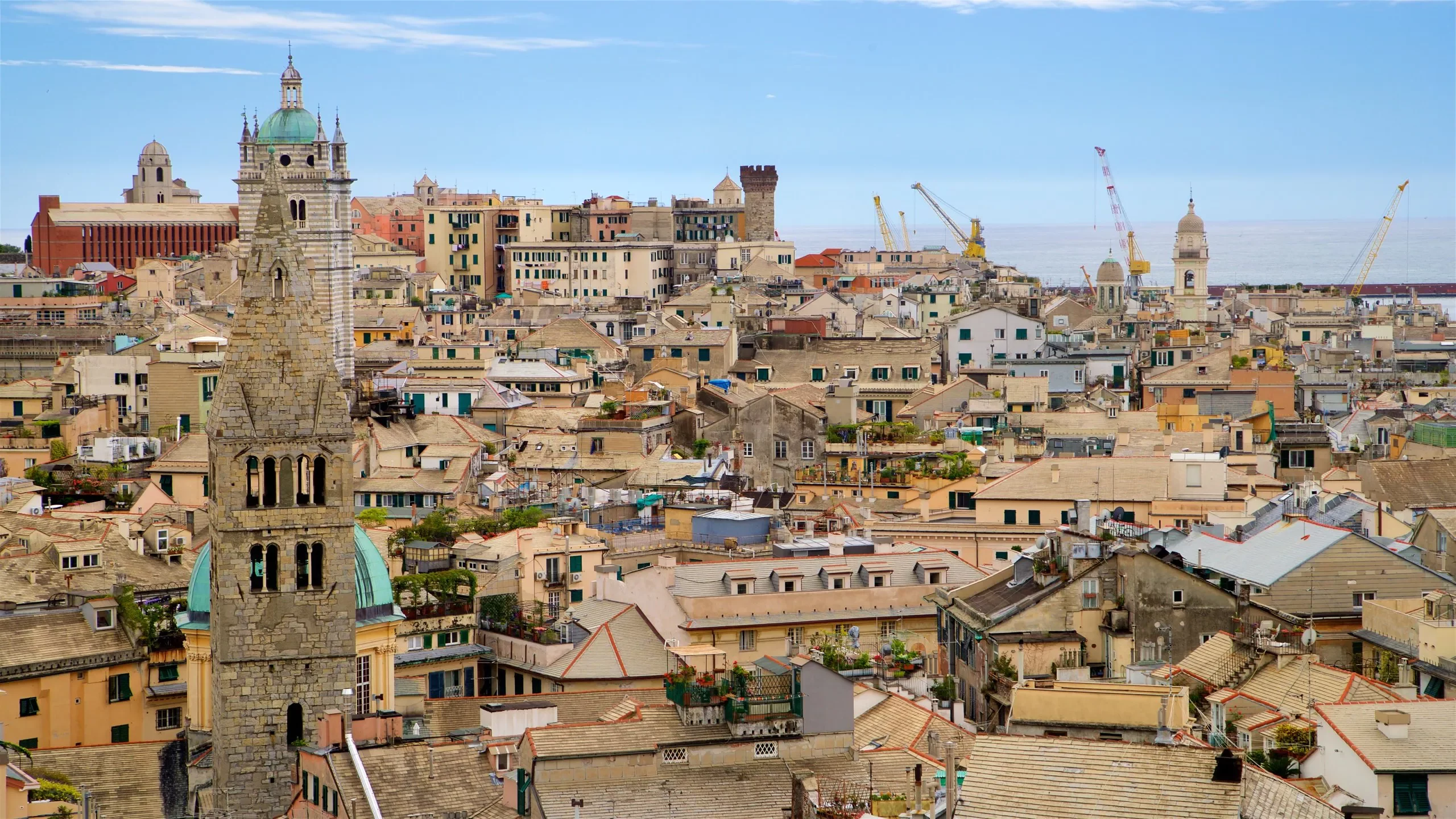 Genova, città marinara, butta a mare Shen Yun