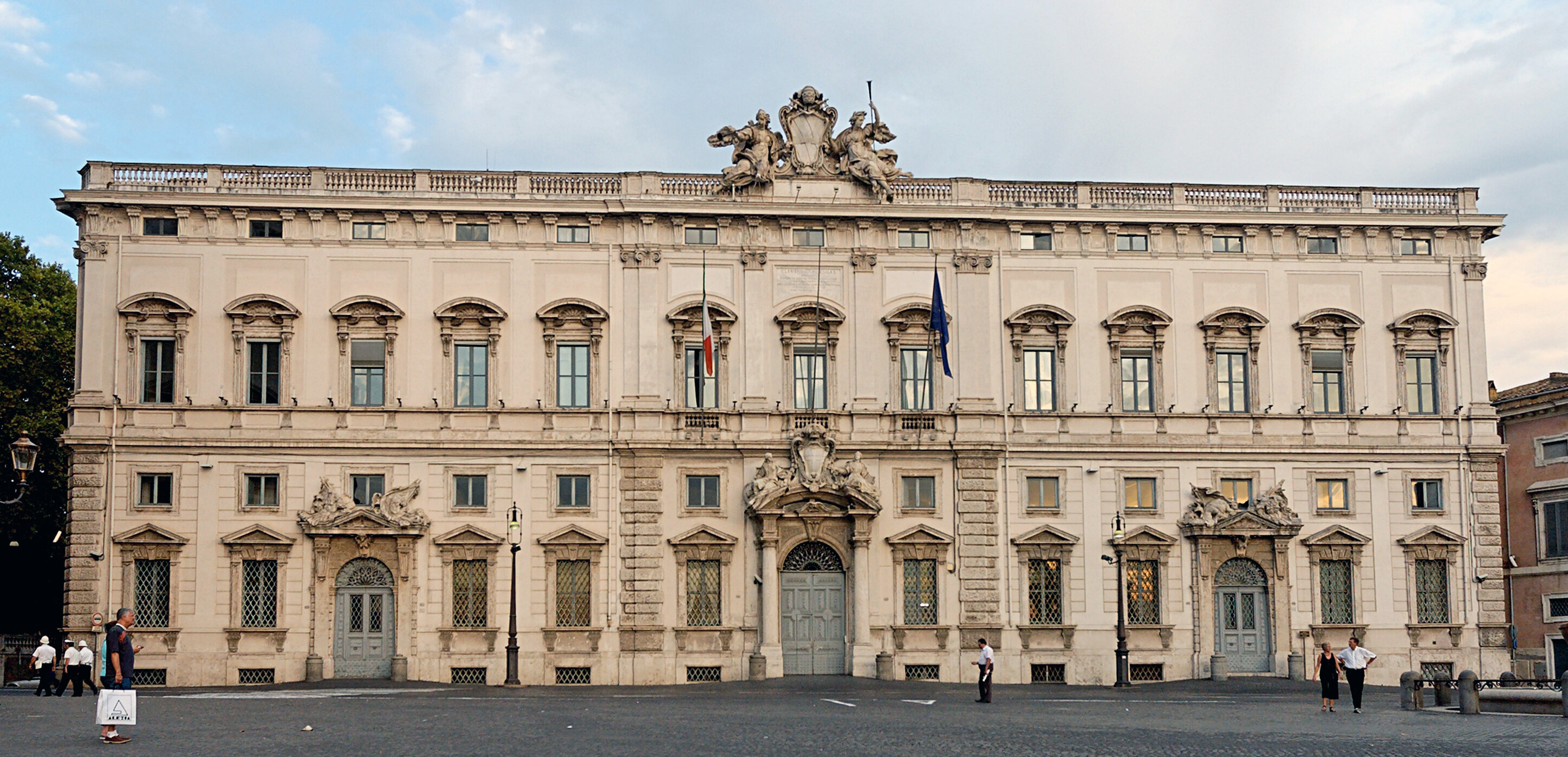 La reintroduzione del reato di plagio, un argine a sette e manipolatori