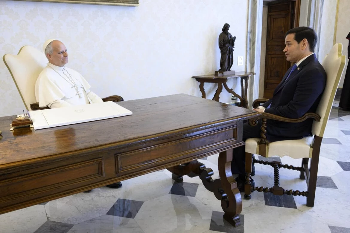 Tra tensioni ideologiche e calcoli elettorali, la visita di Rubio in Vaticano