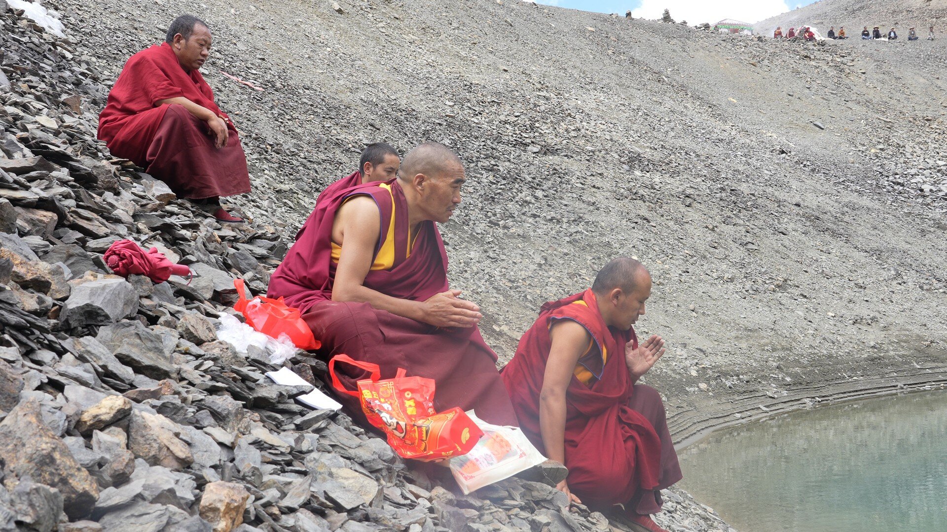 L'intronizzazione del sesto Gangchen Tulku Rinpoche, una cattiva notizia per Dharamsala