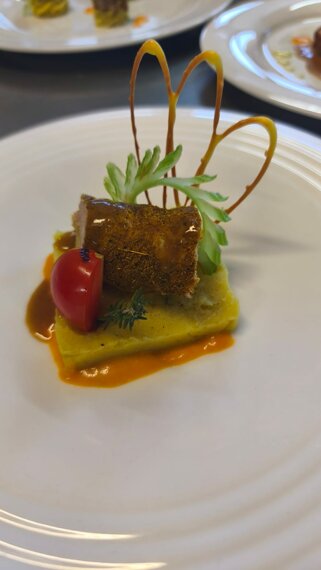 roll di vitello in crema di patate takeawaypuglia.jpeg