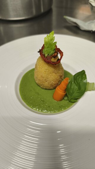 amouse bouche di pane raffermo takeawaypugliacom chef mariano donghia.jpeg