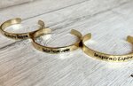 bracciale-bangle-fascia-bassa-personalizzabile-con-nomi-scritte-a-piacere
