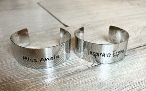 bracciale-bangle-fascia-media-personalizzabile-con-nomi-scritte-a-piacere