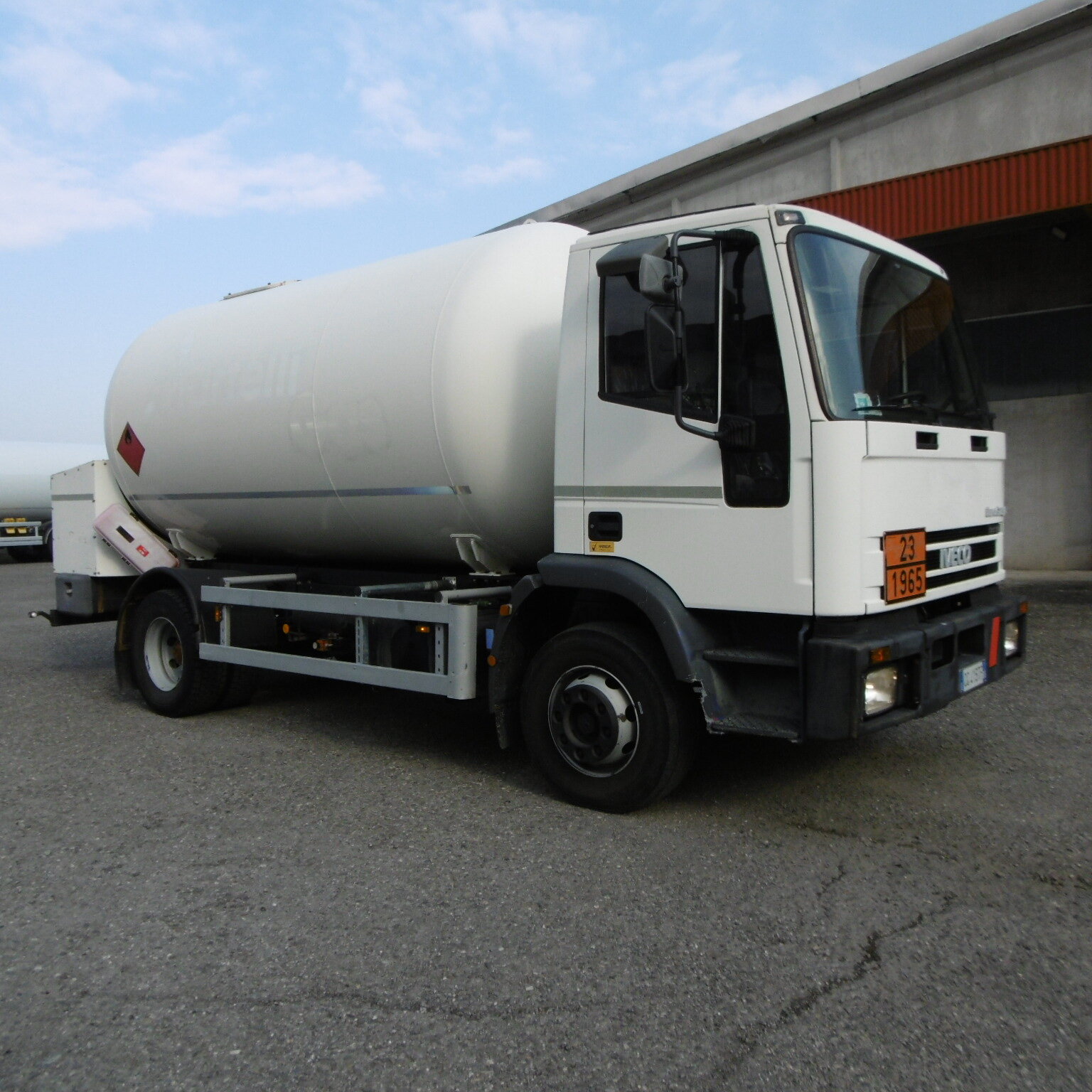 14-CG413 - IVECO 130.24 CISTERNA ADR PER GPL