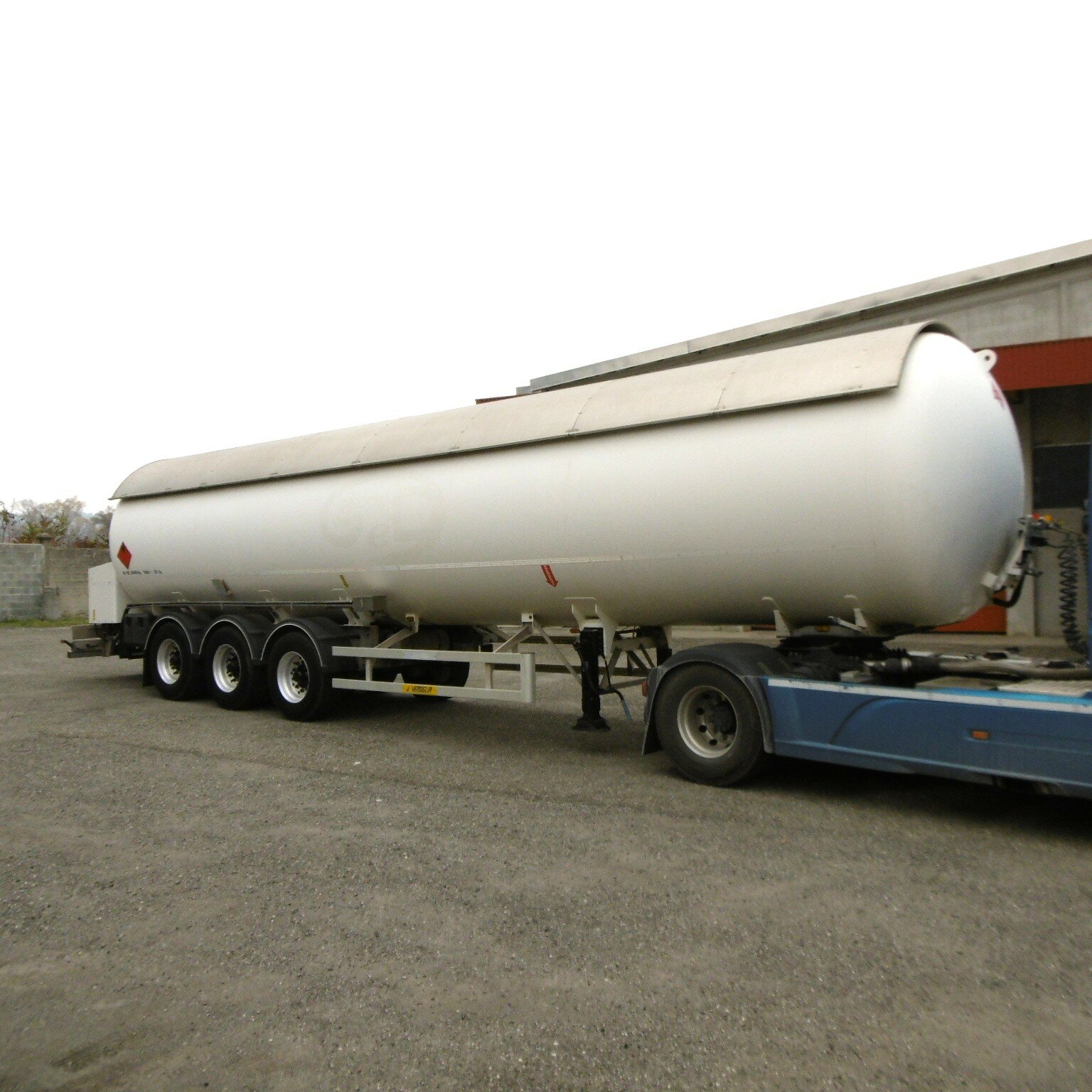 30-XA481 - SEMIRIMORCHIO CISTERNA ADR