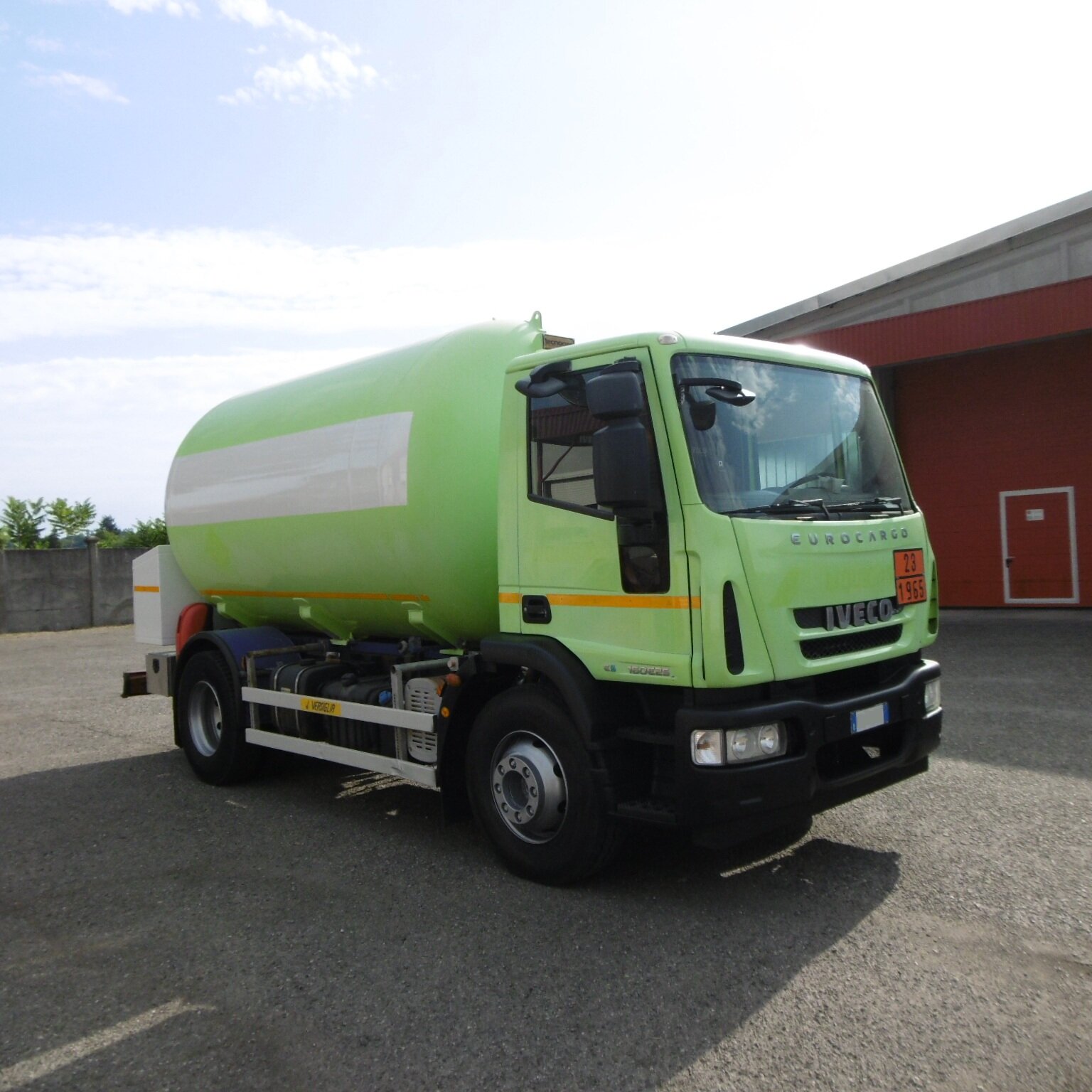 14-CV479 - IVECO 160.25 LPG TANK 14-CV479 - IVECO 160.25 LPG TANK