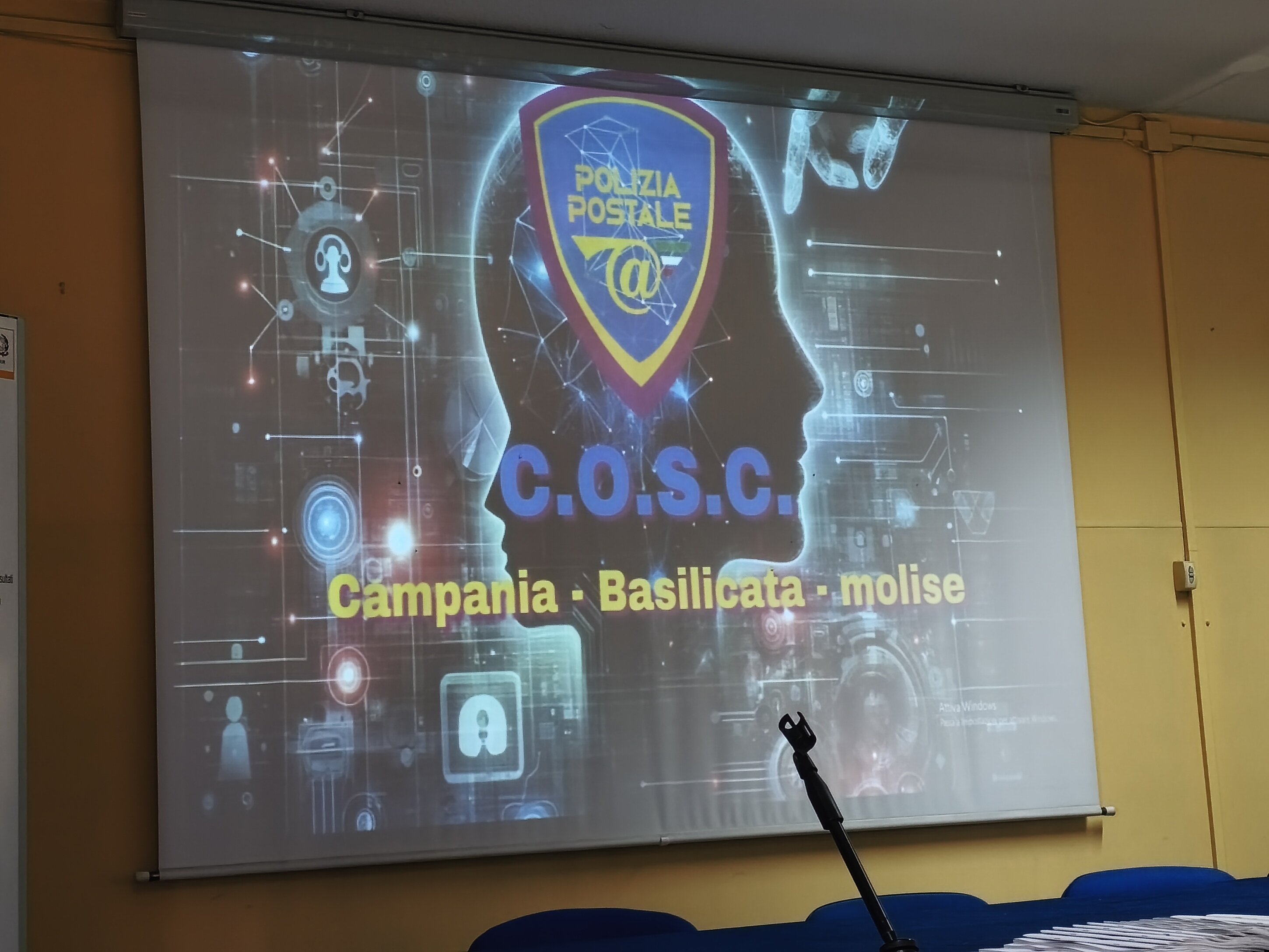 locandina-uso-sicuro-del-web.jpeg