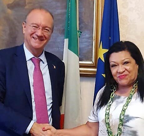 ministro-valditara-e-ornella-cuzzupi.jpeg ministro-valditara-e-ornella-cuzzupi.jpeg