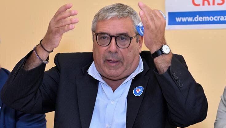 De Luca: Finita la farsa, la Dc torna in Giunta...