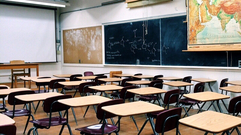 La Scuola non è un'azienda, è un'Istituzione della Repubblica 