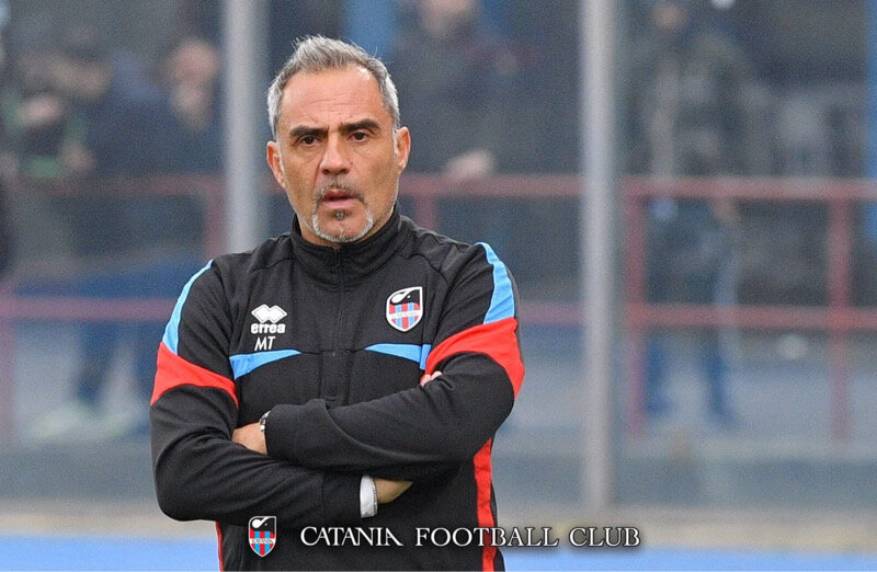 Catania, è finita la benzina? Il Siracusa ringrazia 