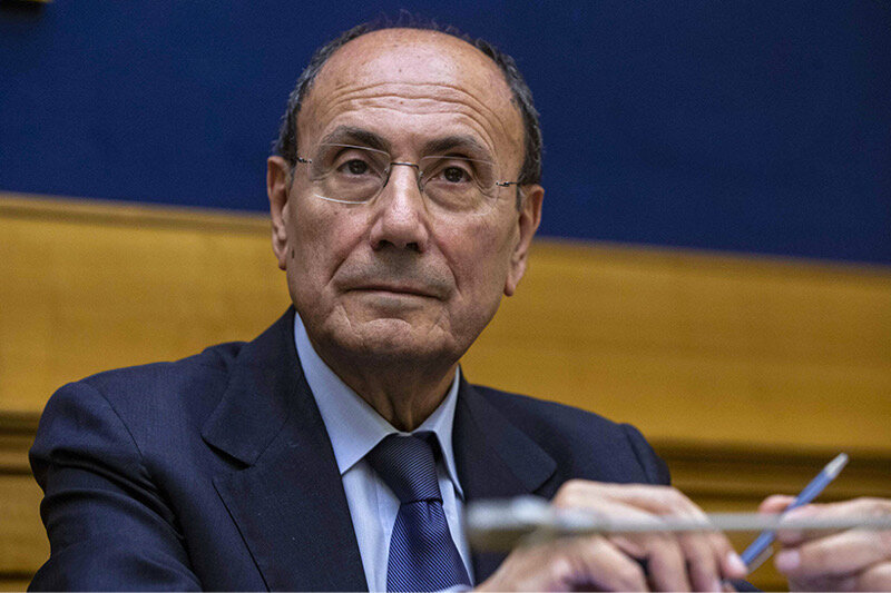 Governo regionale, crisi dietro l'angolo Governo regionale, crisi dietro l'angolo