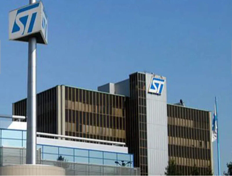 STm, giochi di potere nel bel mezzo della crisi industriale