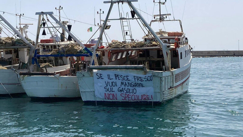 Caro carburanti, la marineria di Scoglitti affonda