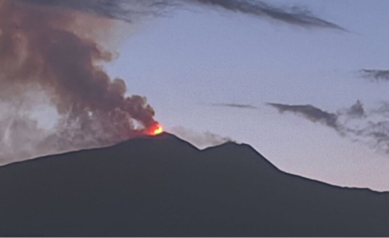 Etna, attivit&agrave; stromboliana e incubo cenere