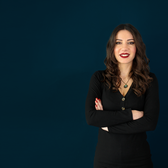 danielalibero4 con sfondo blu
