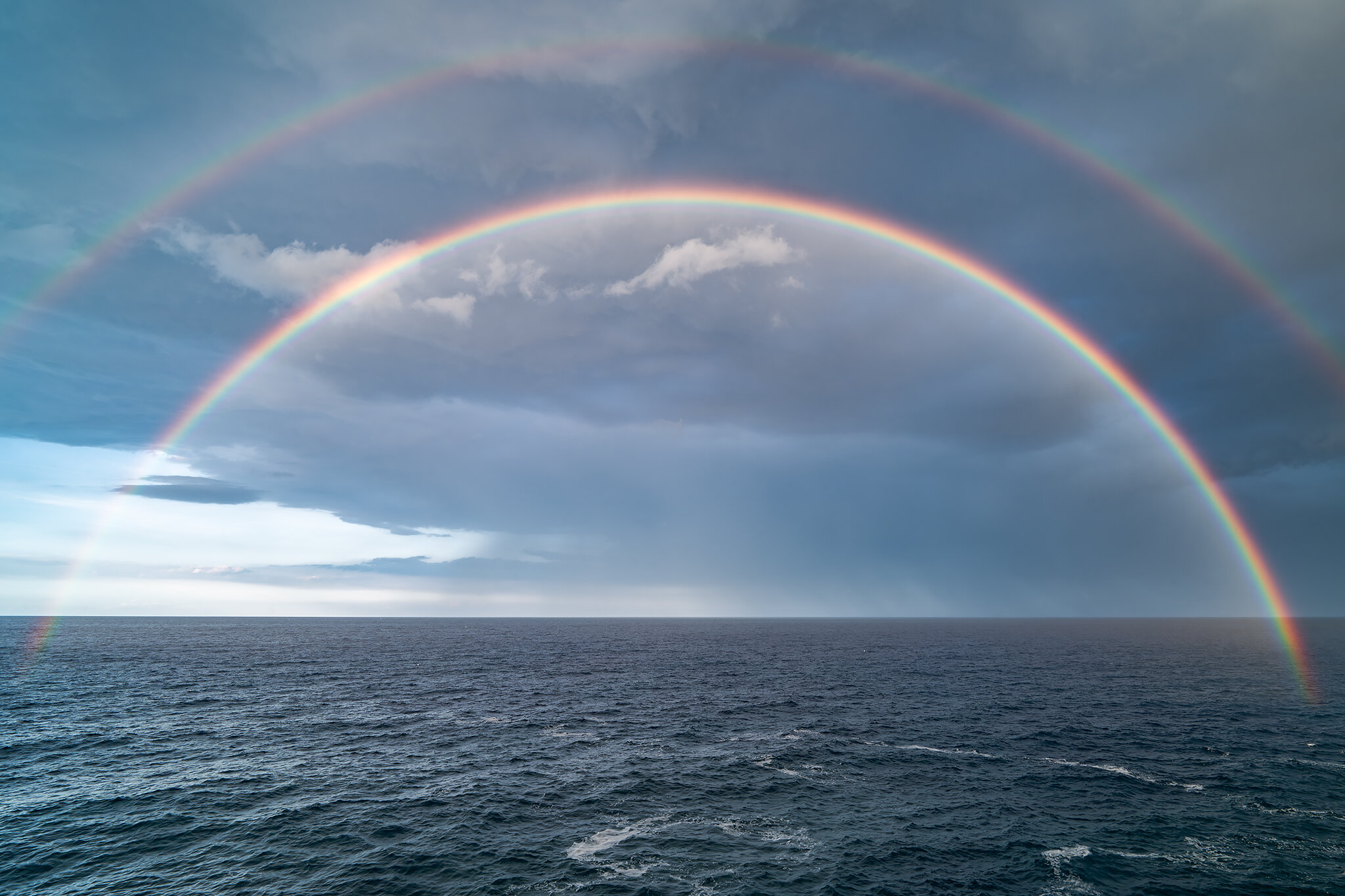 arcobaleno sul mare