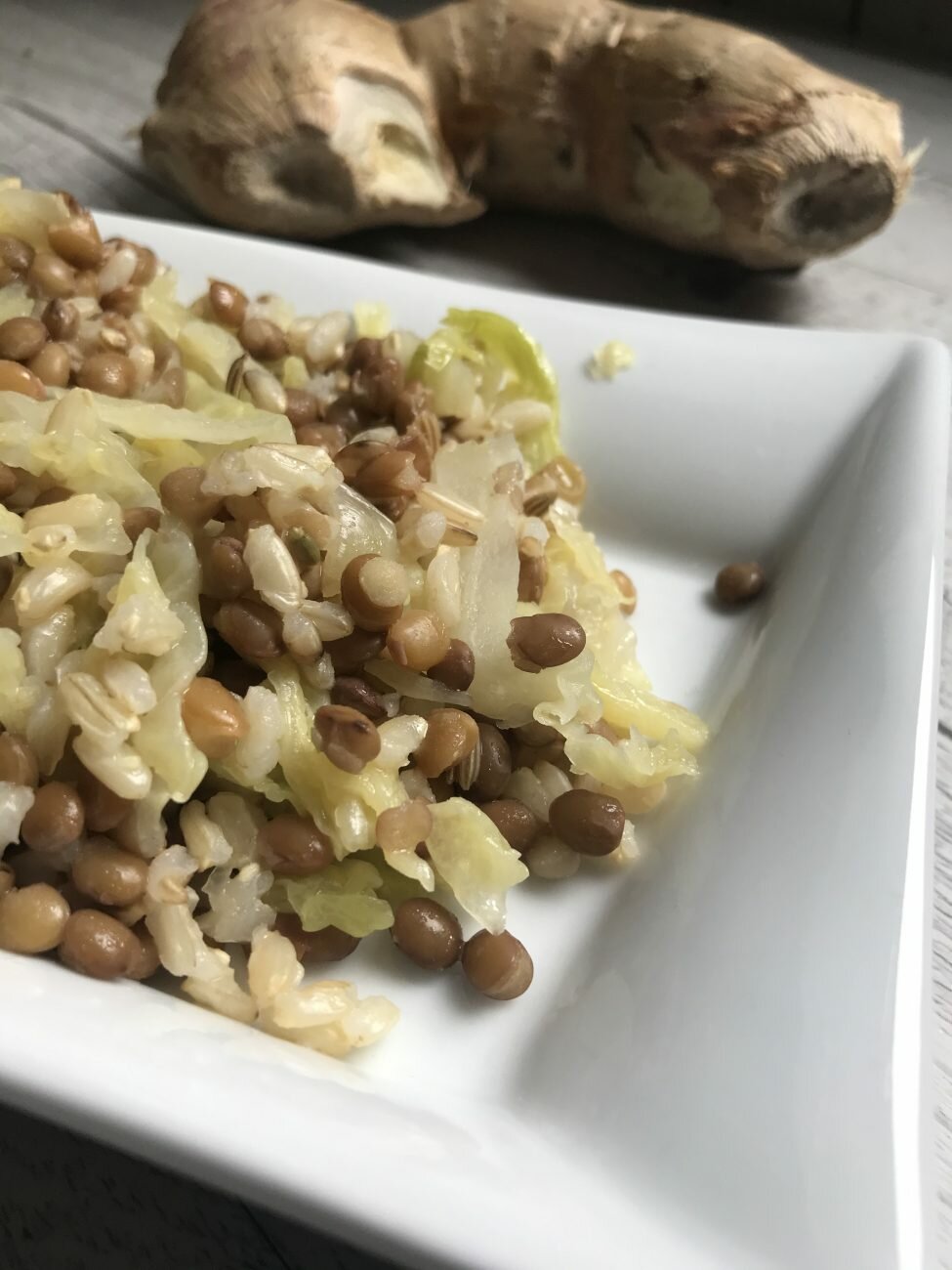 Riso con lenticchie e verza al profumo di zenzero