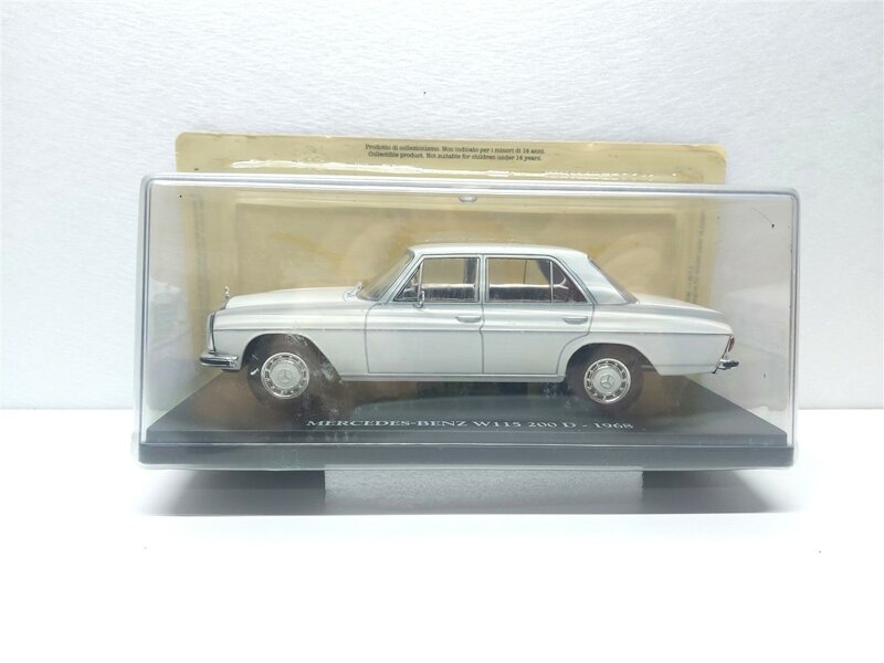 mercedes-benz-w115-200-d-bianco-del-1968-124-auto-vintage-centauria