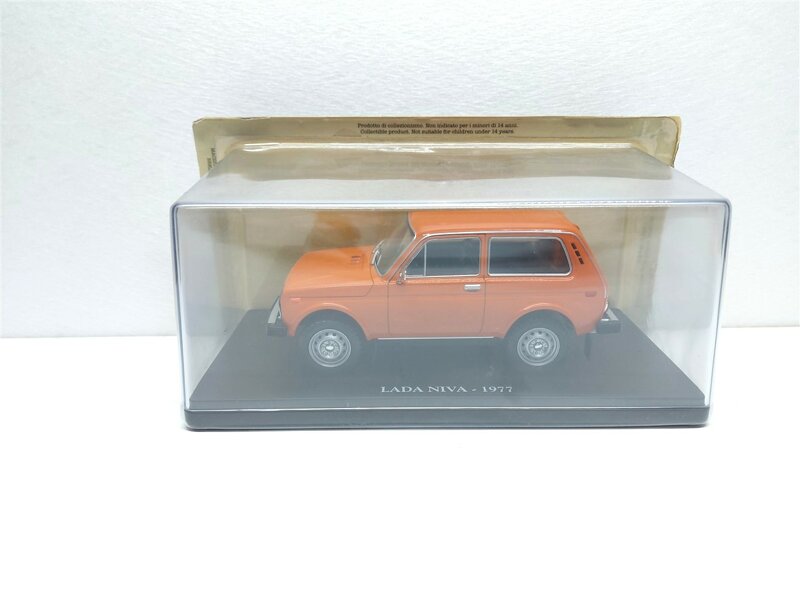 lada-niva-1600-arancione-del-1977-124-auto-vintage-centauria