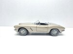chevrolet-corvette-spider-hard-top-beige-del-1962-118-autoart-art-71101
