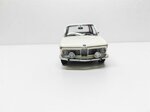 bmw-1600-2-avorio-del-1966-118-artigianale-base-autoart-millennium