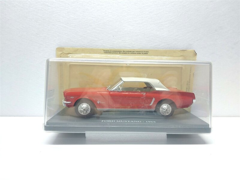 ford-mustang-rosso-del-1965-124-auto-vintage-centauria