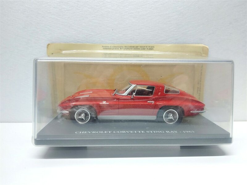 chevrolet-corvette-sting-ray-rosso-del-1963-124-auto-vintage-centauria
