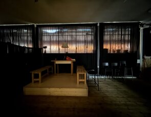 14)%20teatro%20laboratorio%20cajafa%20-%20il%20proiettore%20e%20maxi%20schermo.jpeg