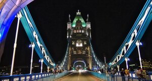 allenati-lungo-la-strada-su-un-ponte.jpeg allenati-lungo-la-strada-su-un-ponte.jpeg