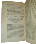 gerolamo-cardano-jacques-peletier-contradicentium-medicorum-libri-duo-insieme-con-de-conciliatione-locorum-galeni-parisiis-apud-iacobum-maceum-in-monte-d-hylarij-sub-signo-pyramidis-1565