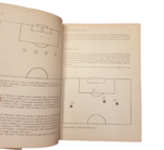 paulo-roberto-falcao-il-manuale-del-calcio-una-guida-per-imparare-i-segreti-le-teorie-e-le-tecniche-del-gioco-moderno-scritta-da-uno-dei-migliori-giocatori-di-tutti-i-tempi-con-la-collaborazione-di-franco-cerretti-roma-newton-compton-editori-1982