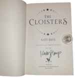 katy-hays-the-cloisters-london-bantame-january-2023-autografato