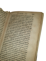 marco-tullio-cicerone-rhetoricorum-ad-c-herennium-libri-quatuor-eiusdem-de-inventione-libri-duo-ex-petri-victorij-ac-pauli-manutij-castigationibus-lugduni-apud-seb-gryphium-1546