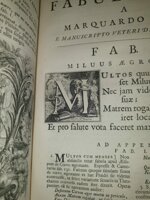 esopo-david-fransz-van-hoostraten-hoogstratanus-fabularum-aesopiarum-libri-v-notis-illustravit-in-usum-serenissimi-principis-nassauii-amstelaedami-ex-typographia-francisci-halmae-1701