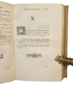 gaetano-cristofioro-volpi-la-libreria-de-volpi-e-la-stamperia-cominiana-illustrate-con-utili-e-curiose-annotazioni-rilegato-con-catalogo-de-libri-cominiani-ancora-vendibili-co-legittimi-loro-prezzi-in-padova-appresso-giuseppe-comino-1756