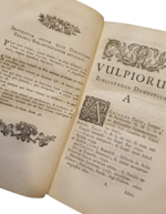 gaetano-cristofioro-volpi-la-libreria-de-volpi-e-la-stamperia-cominiana-illustrate-con-utili-e-curiose-annotazioni-rilegato-con-catalogo-de-libri-cominiani-ancora-vendibili-co-legittimi-loro-prezzi-in-padova-appresso-giuseppe-comino-1756