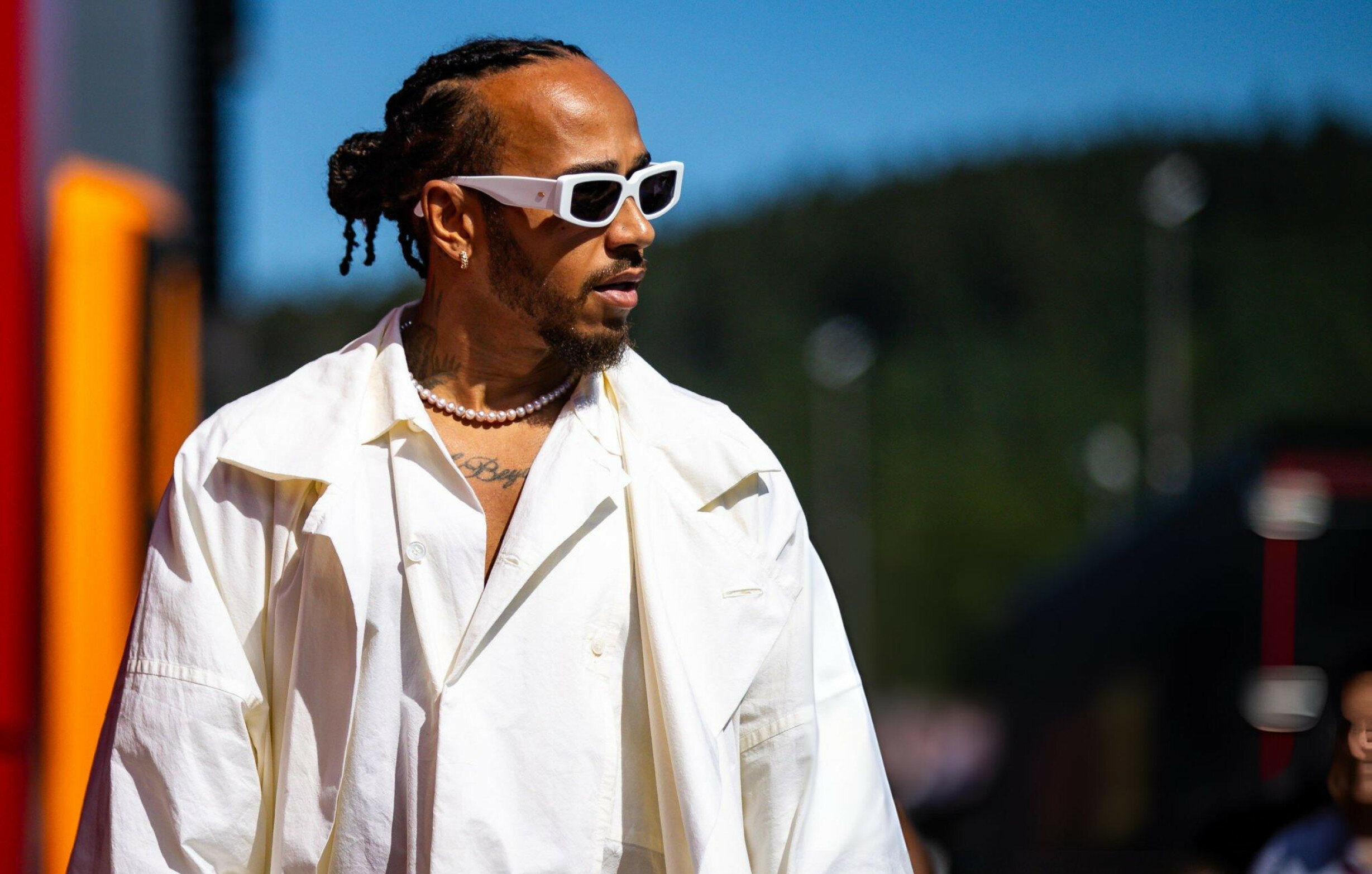 dl.beatsnoop.com-3000-qafjujltn7.jpeg