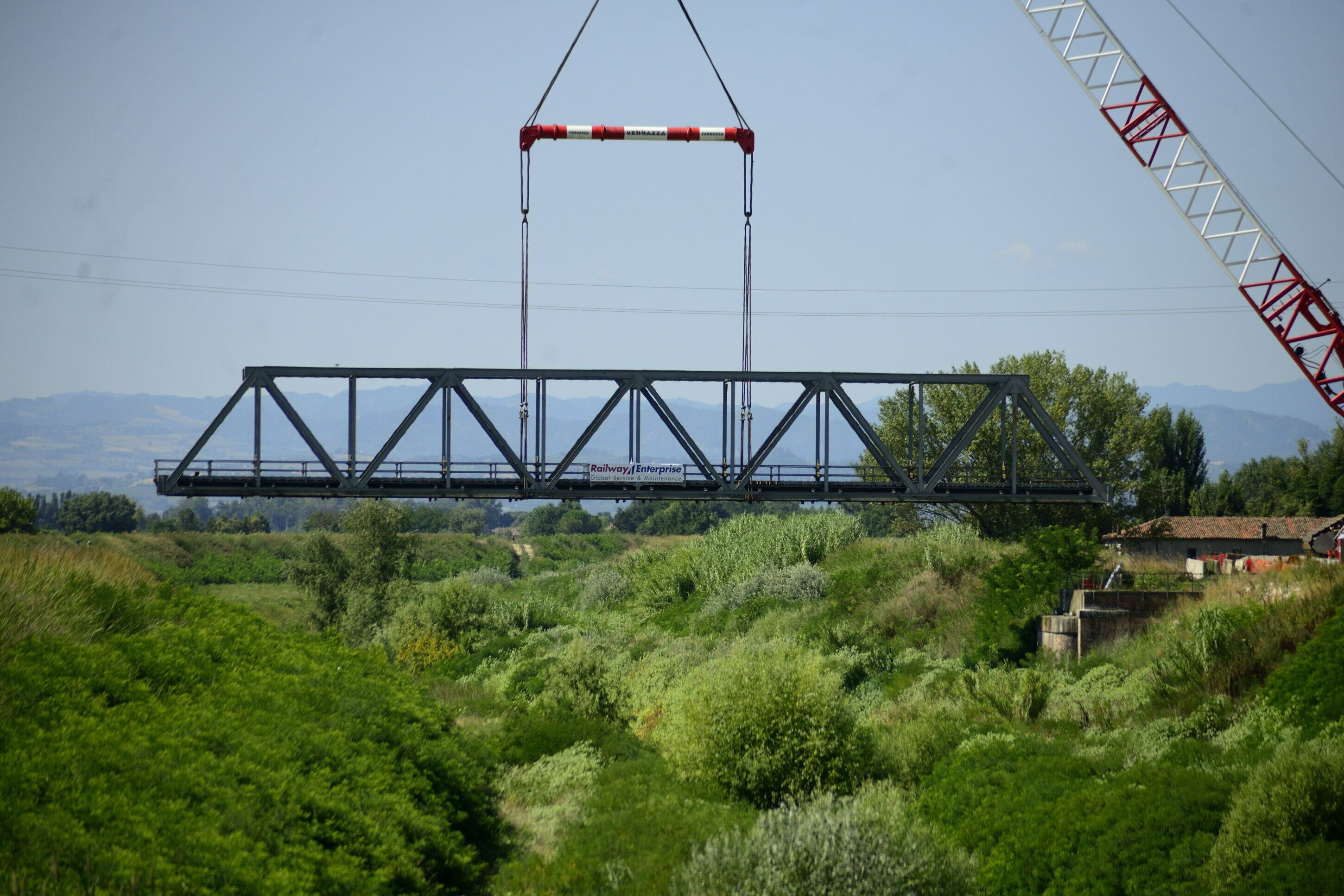 URGENTE LA RICOSTRUZIONE DEL PONTE FERROVIARIO DI SANT'AGATA