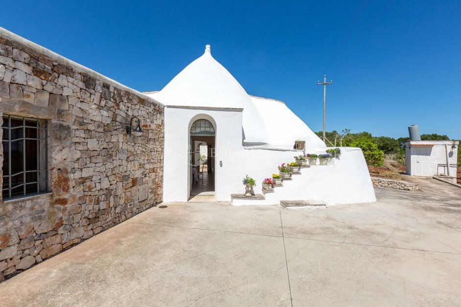 ostuni-trullo_di_erna@@000105_slide.jpeg