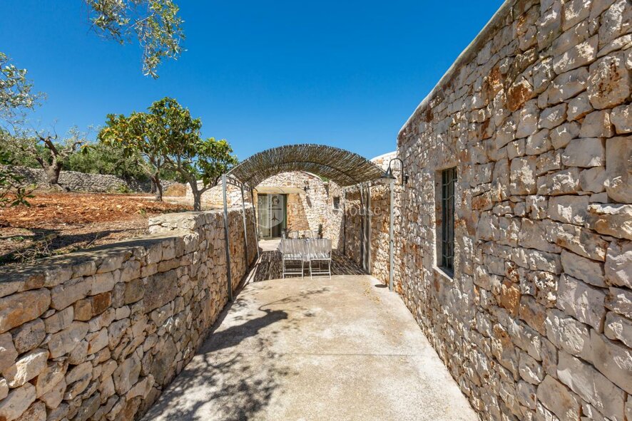 ostuni-trullo_di_erna@@000107_slide.jpeg